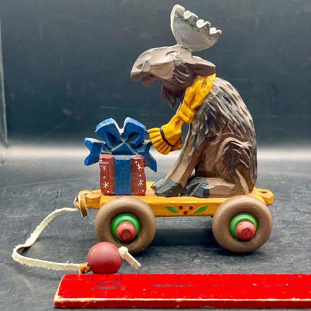 1998 David Frykman Portfolio Christmas Collection Moose Pull Toy Wagon DF1319